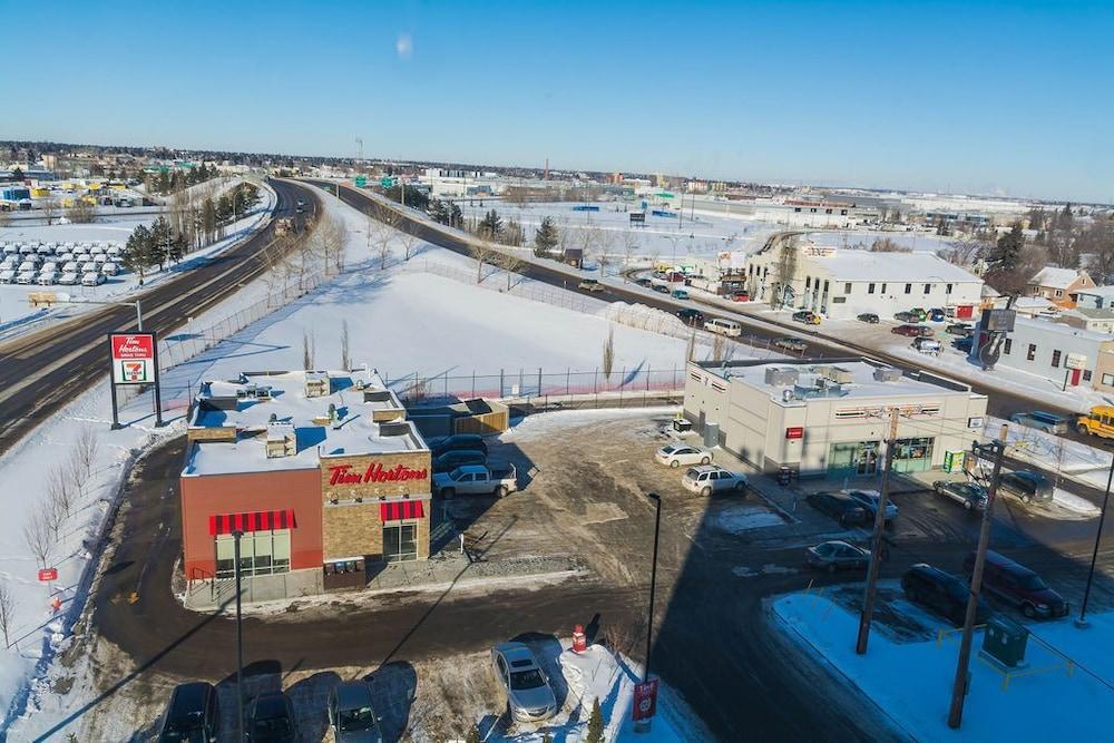 Coliseum Inn Edmonton Exterior foto